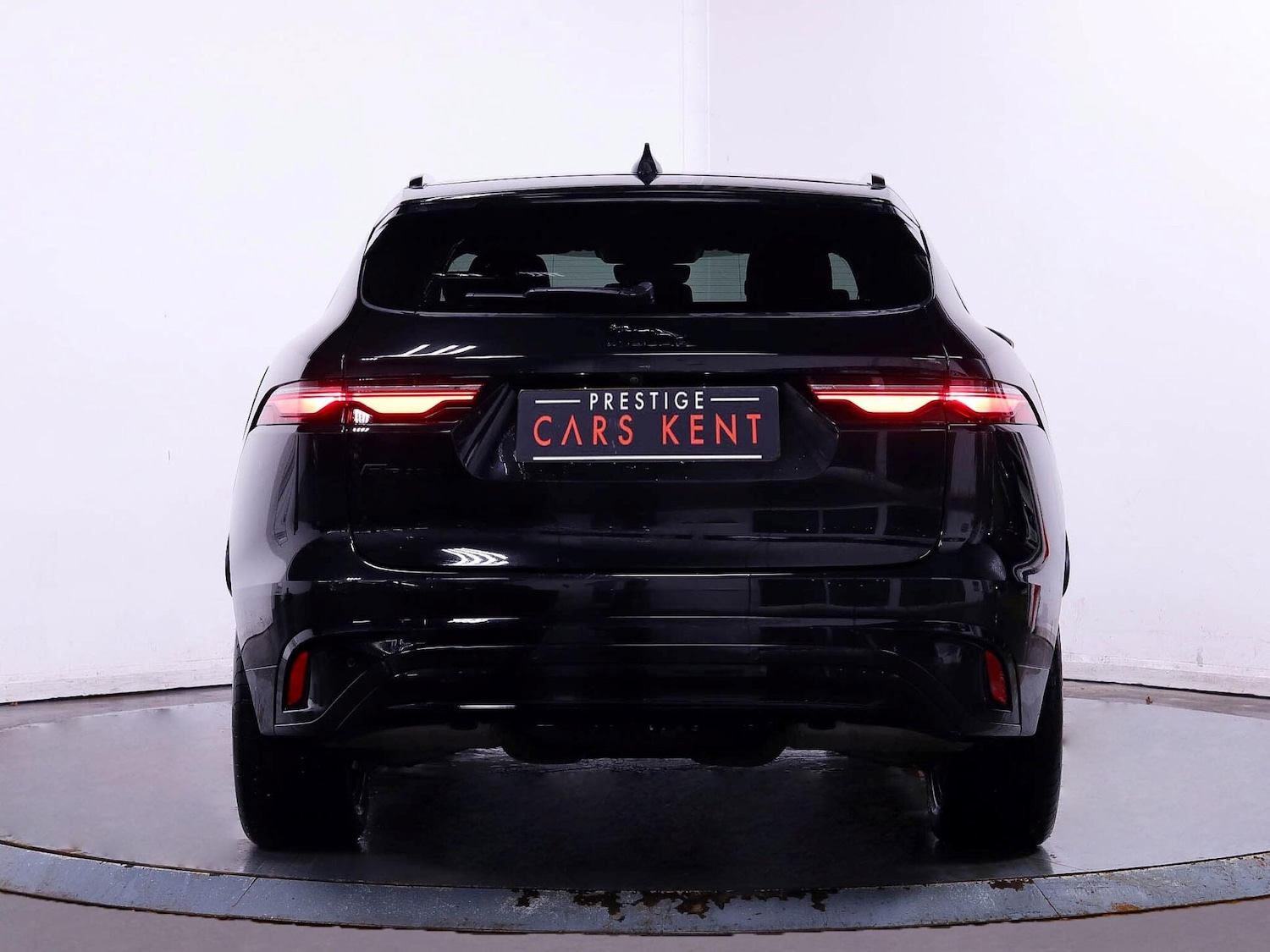 Used Jaguar F-Pace 2023 for sale - 77215004: Photo 11