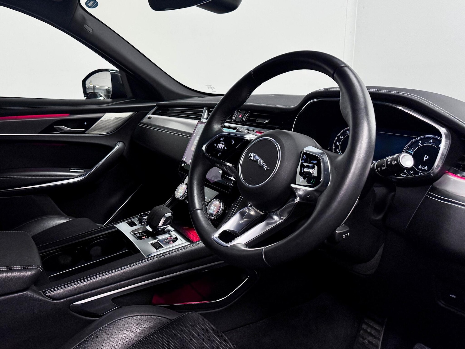 Used Jaguar F-Pace 2023 for sale - 77215004: Photo 21