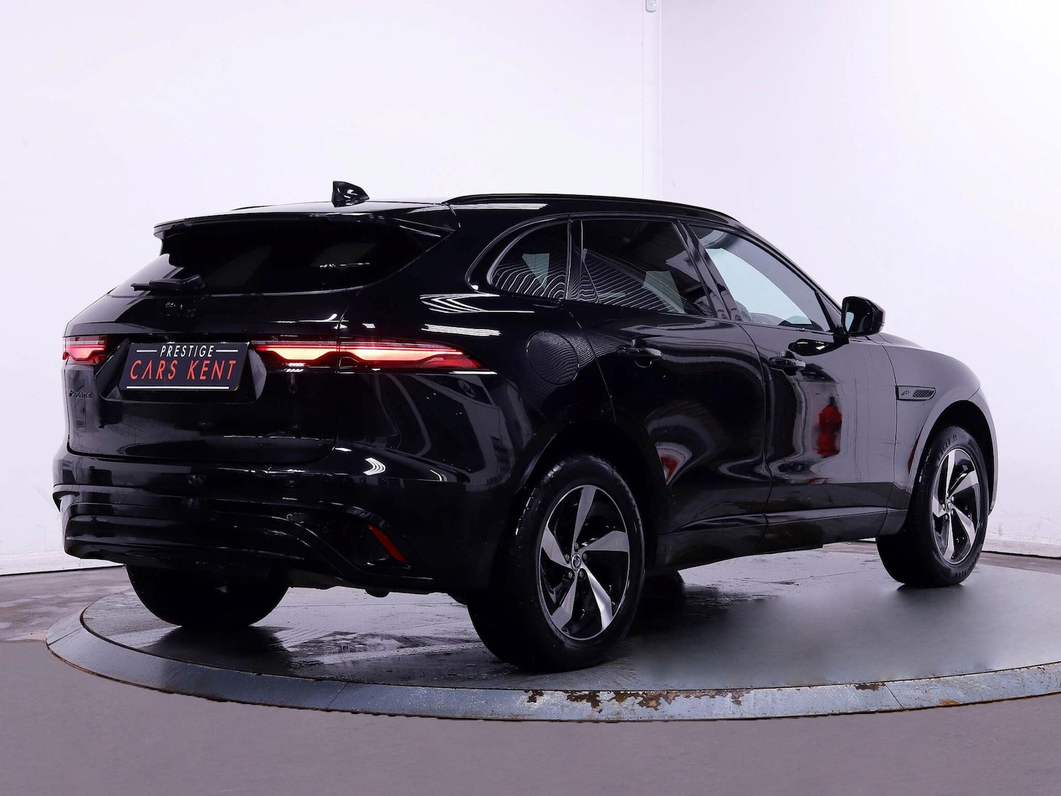 Used Jaguar F-Pace 2023 for sale - 77215004: Photo 9