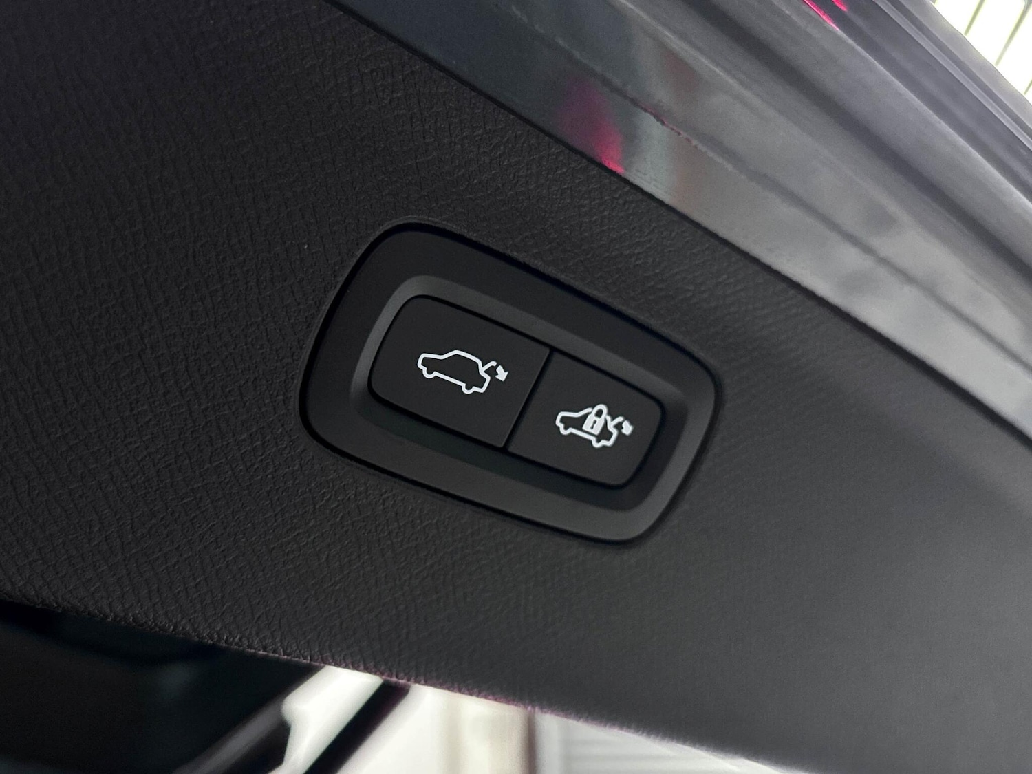 Used Volvo XC90 2023 for sale - 77612006: Photo 16