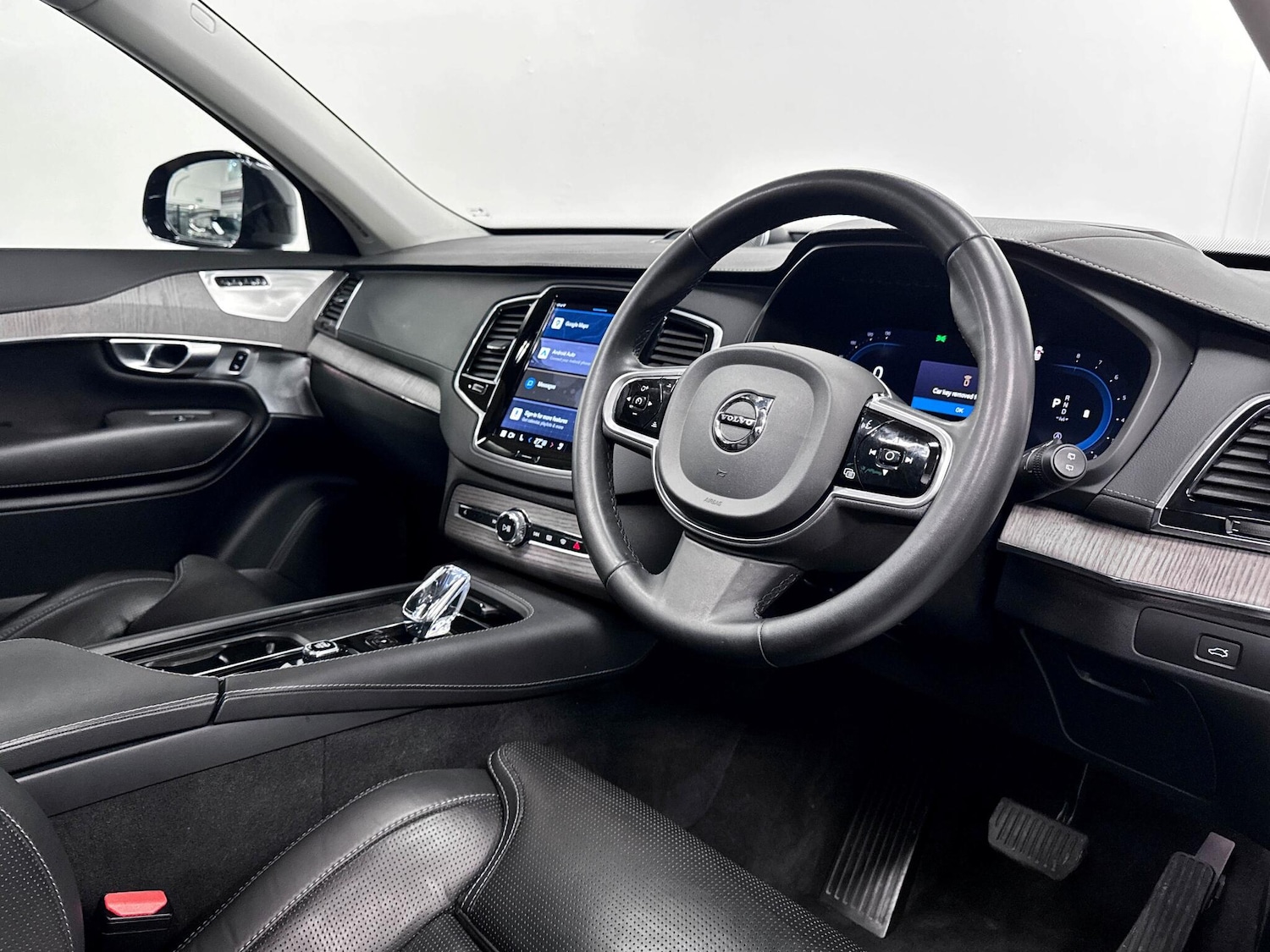 Used Volvo XC90 2023 for sale - 77612006: Photo 23