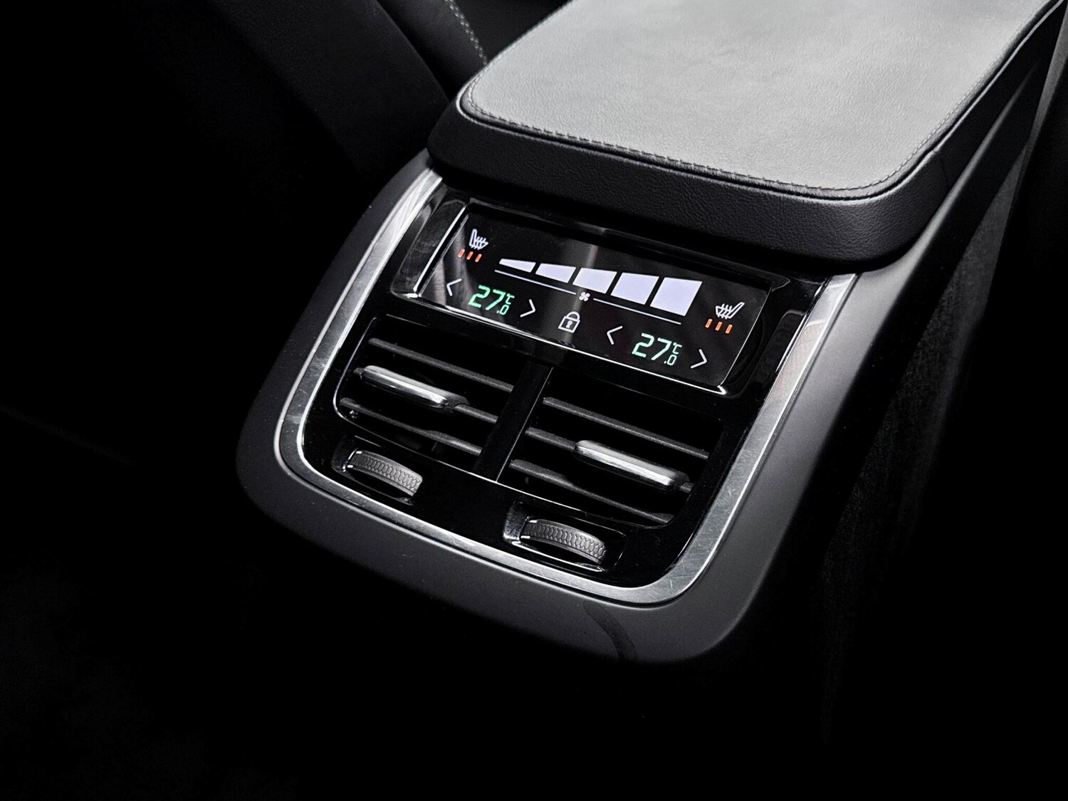 Used Volvo XC90 2023 for sale - 77612006: Photo 30