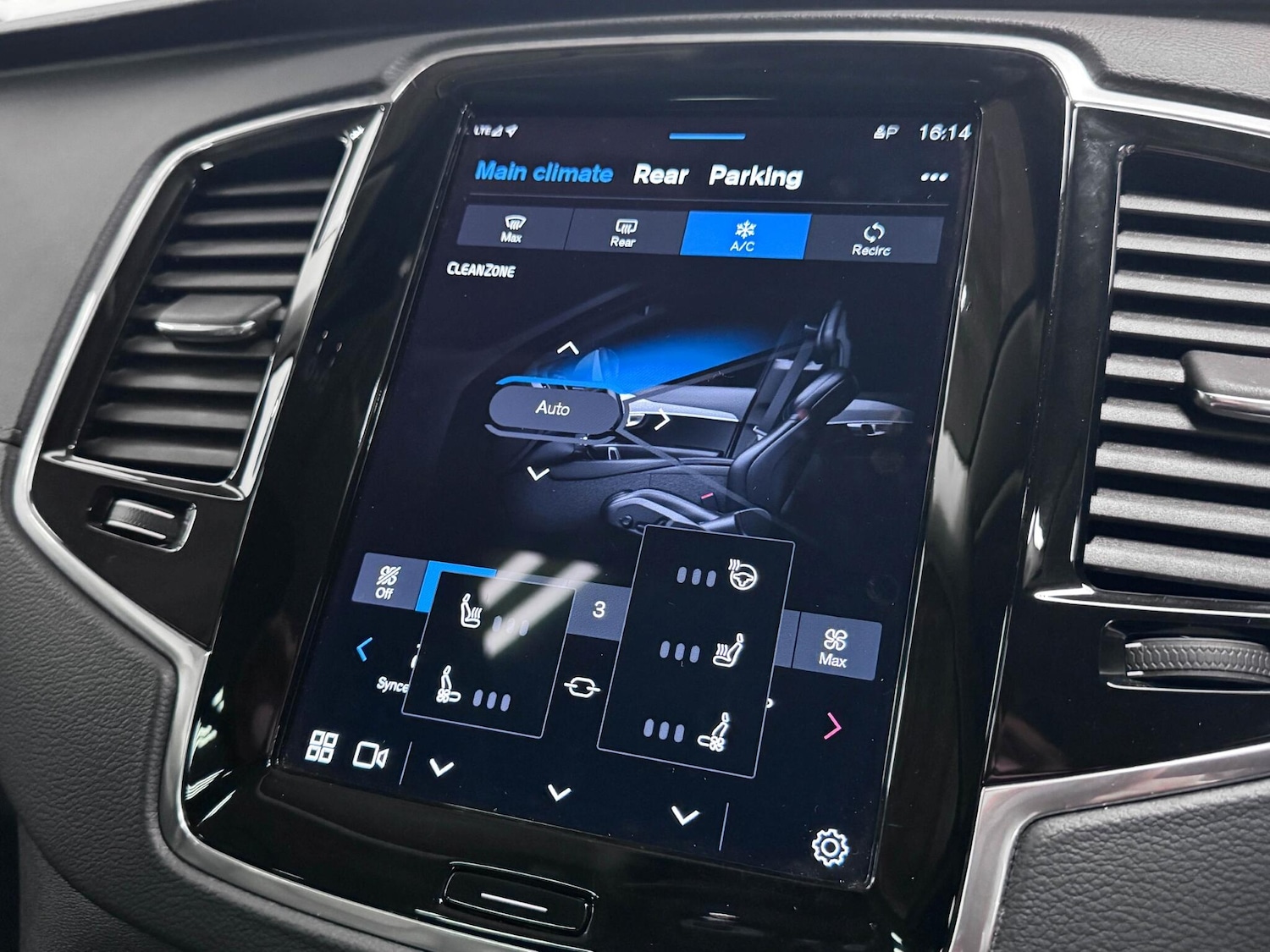 Used Volvo XC90 2023 for sale - 77612006: Photo 48