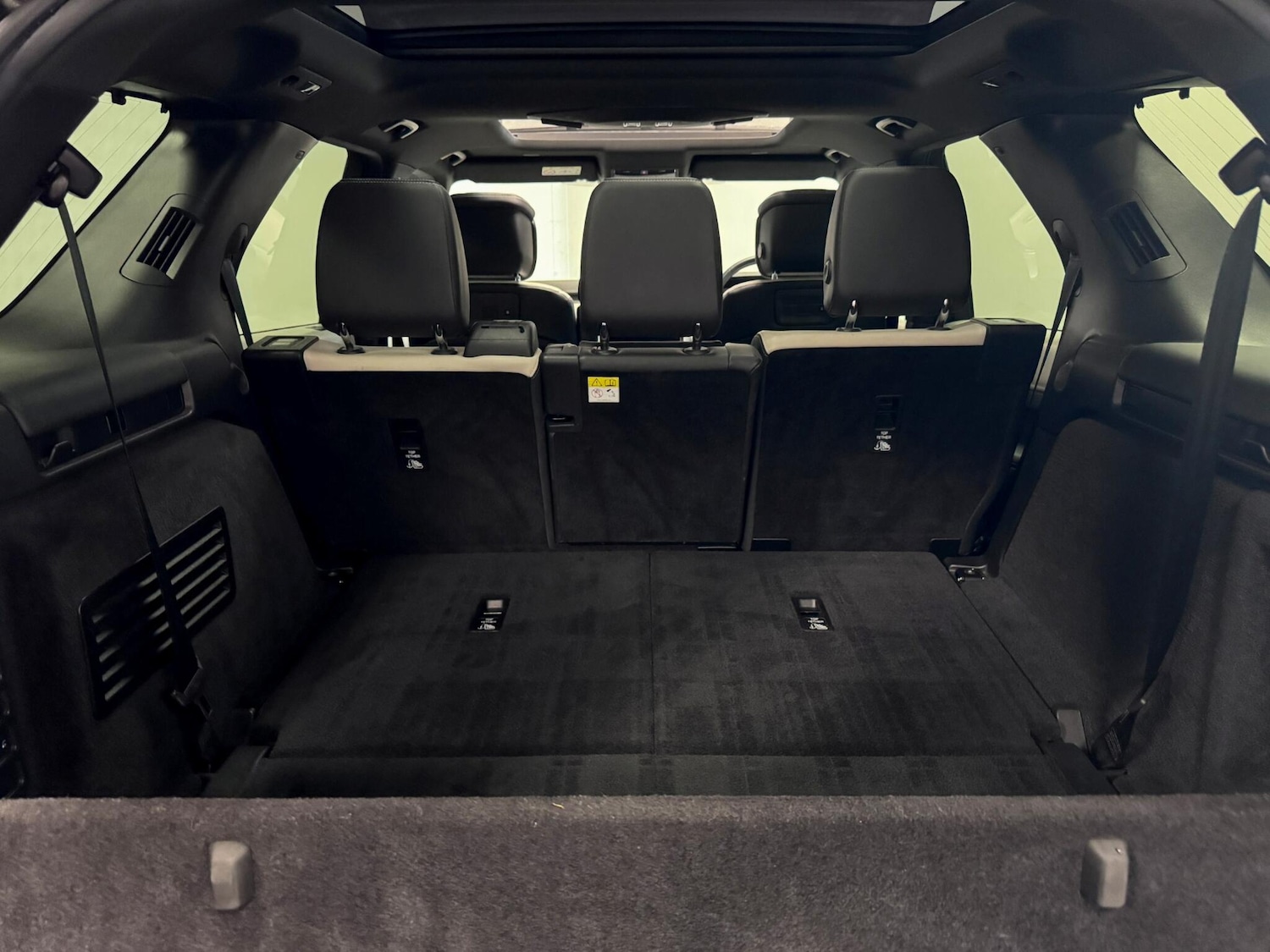 Used Land Rover Discovery 2022 for sale - 77497582: Photo 13