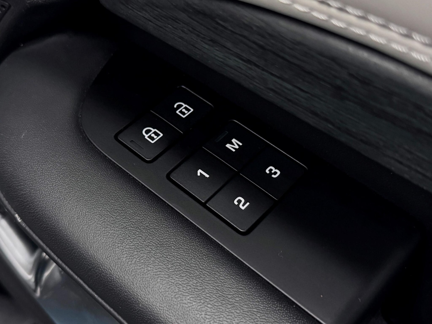 Used Land Rover Discovery 2022 for sale - 77497582: Photo 21