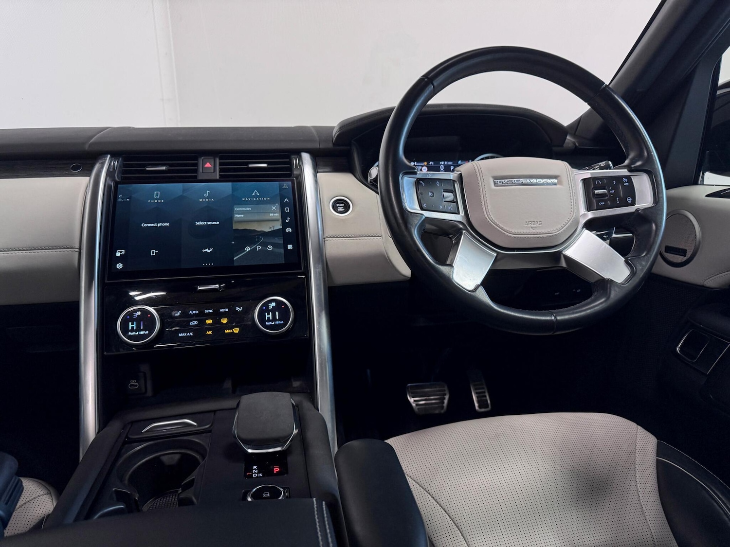 Used Land Rover Discovery 2022 for sale - 77497582: Photo 39