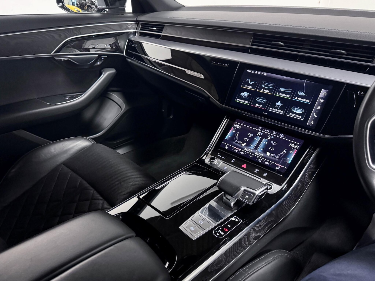 Used Audi A8 2022 for sale - 76573541: Photo 26