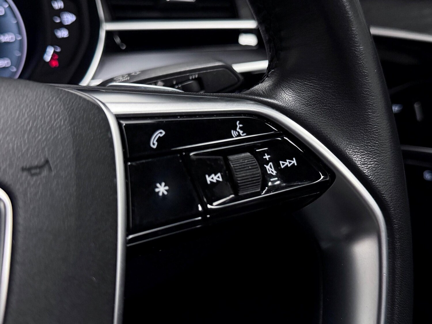 Used Audi A8 2022 for sale - 76573541: Photo 39