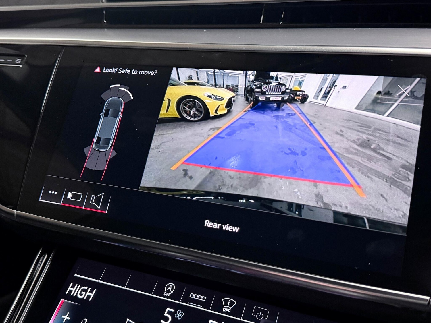 Used Audi A8 2022 for sale - 76573541: Photo 42