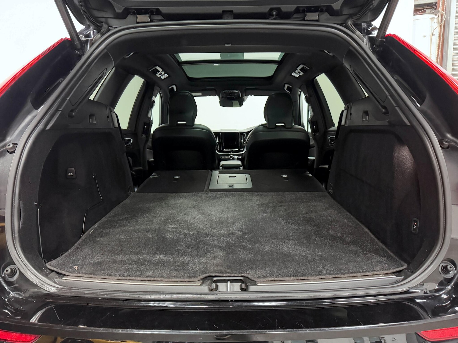 Used Volvo XC60 2021 for sale - 76370202: Photo 16