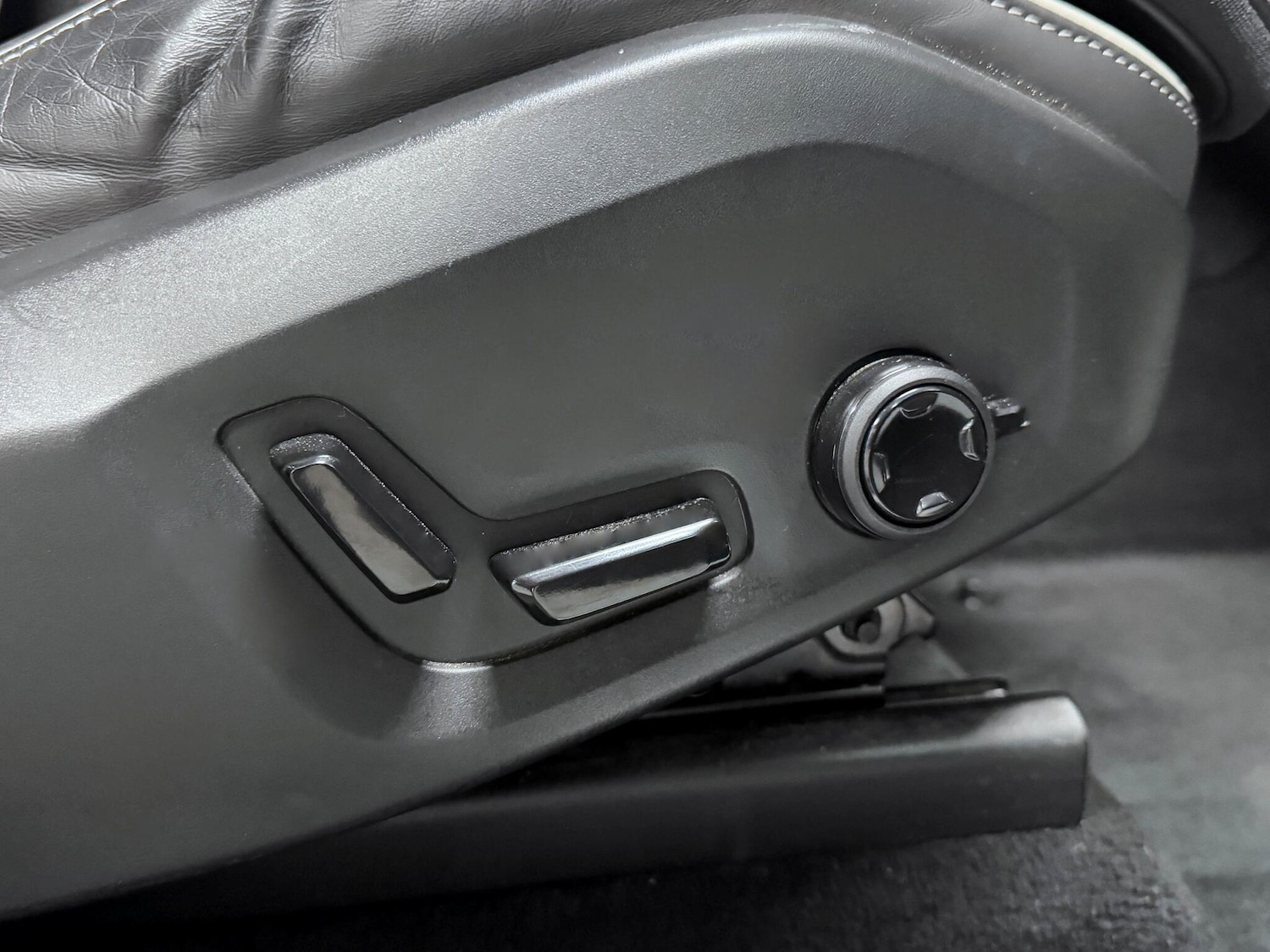 Used Volvo XC60 2021 for sale - 76370202: Photo 22