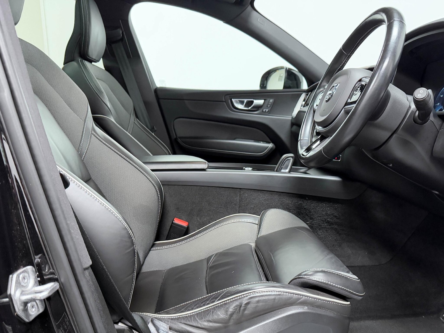 Used Volvo XC60 2021 for sale - 76370202: Photo 23