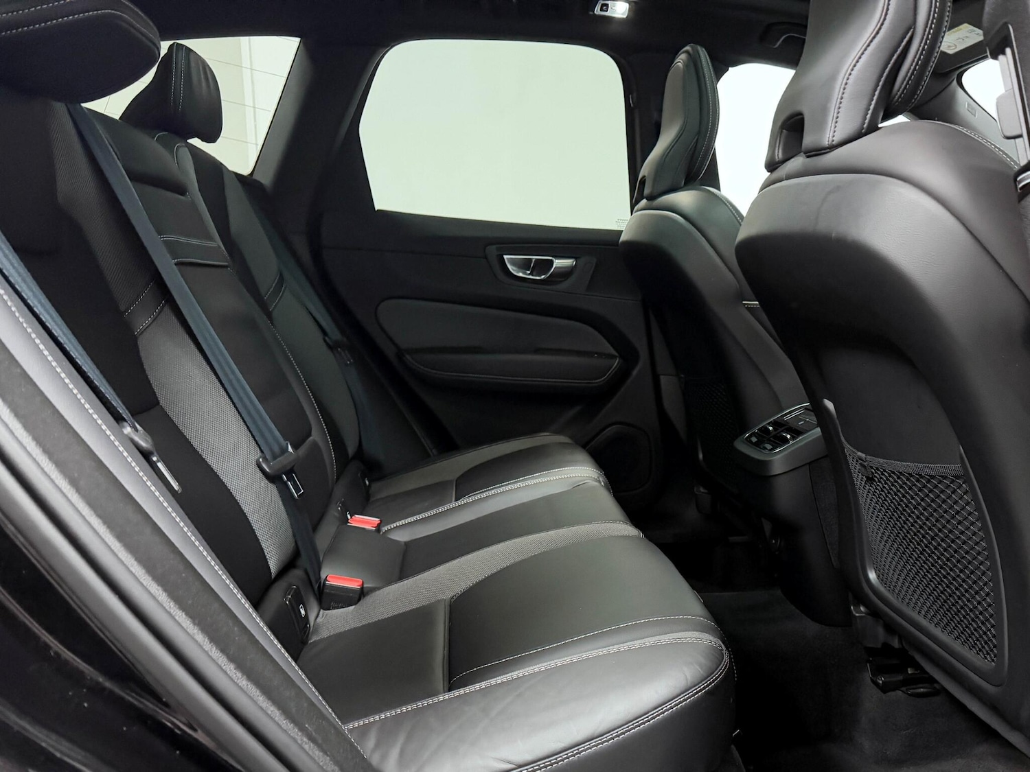 Used Volvo XC60 2021 for sale - 76370202: Photo 27