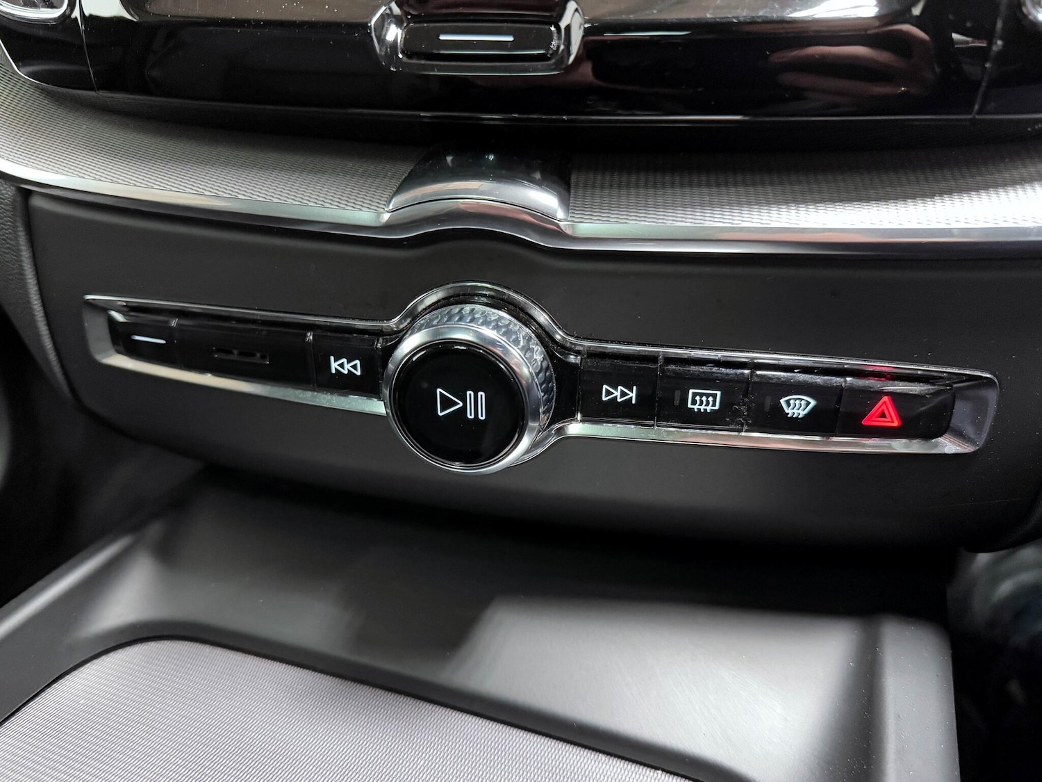 Used Volvo XC60 2021 for sale - 76370202: Photo 32