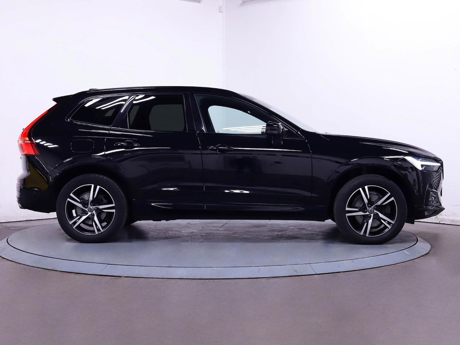 Used Volvo XC60 2021 for sale - 76370202: Photo 8
