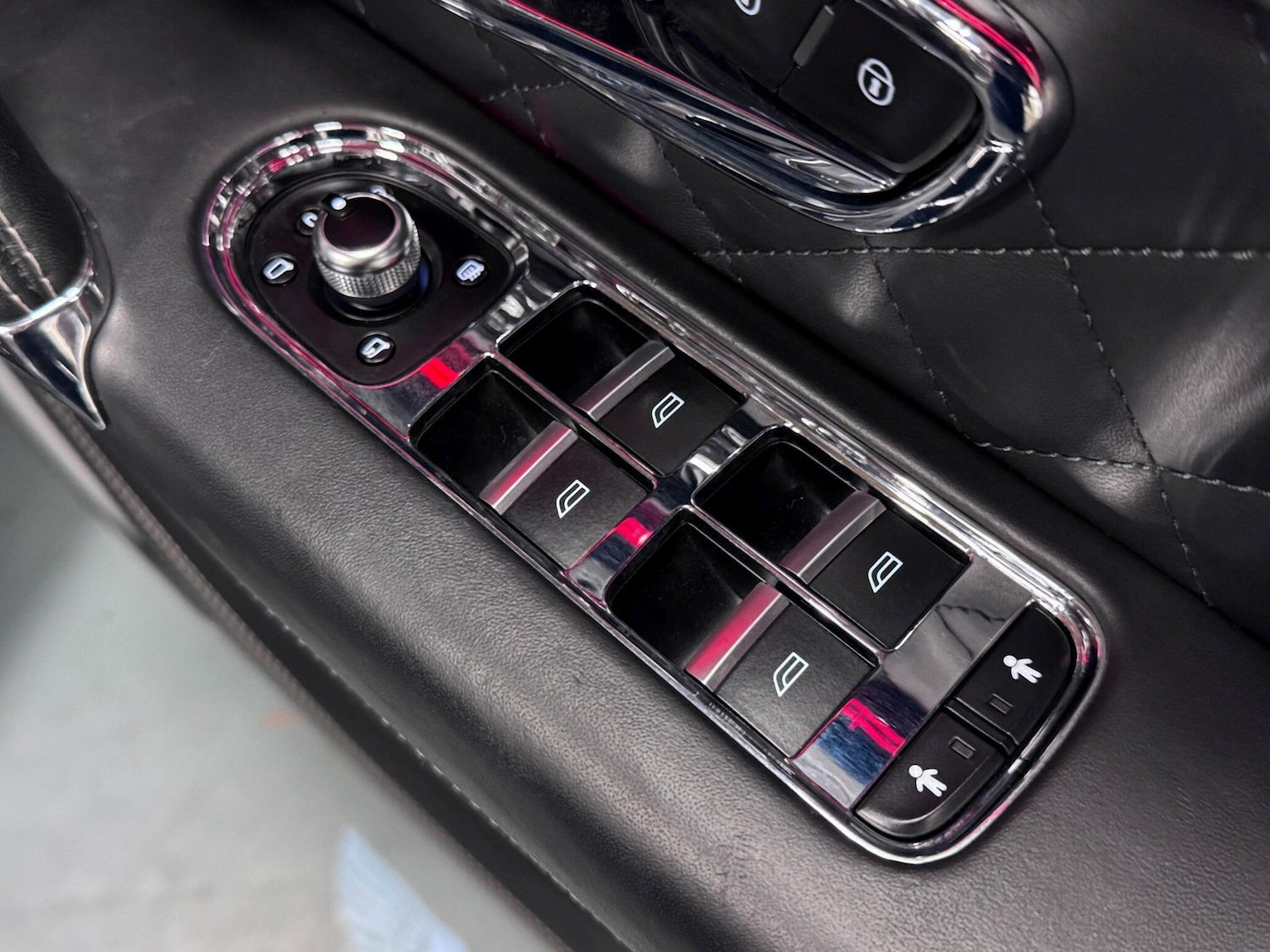 Used Bentley Bentayga 2017 for sale - 77468453: Photo 16