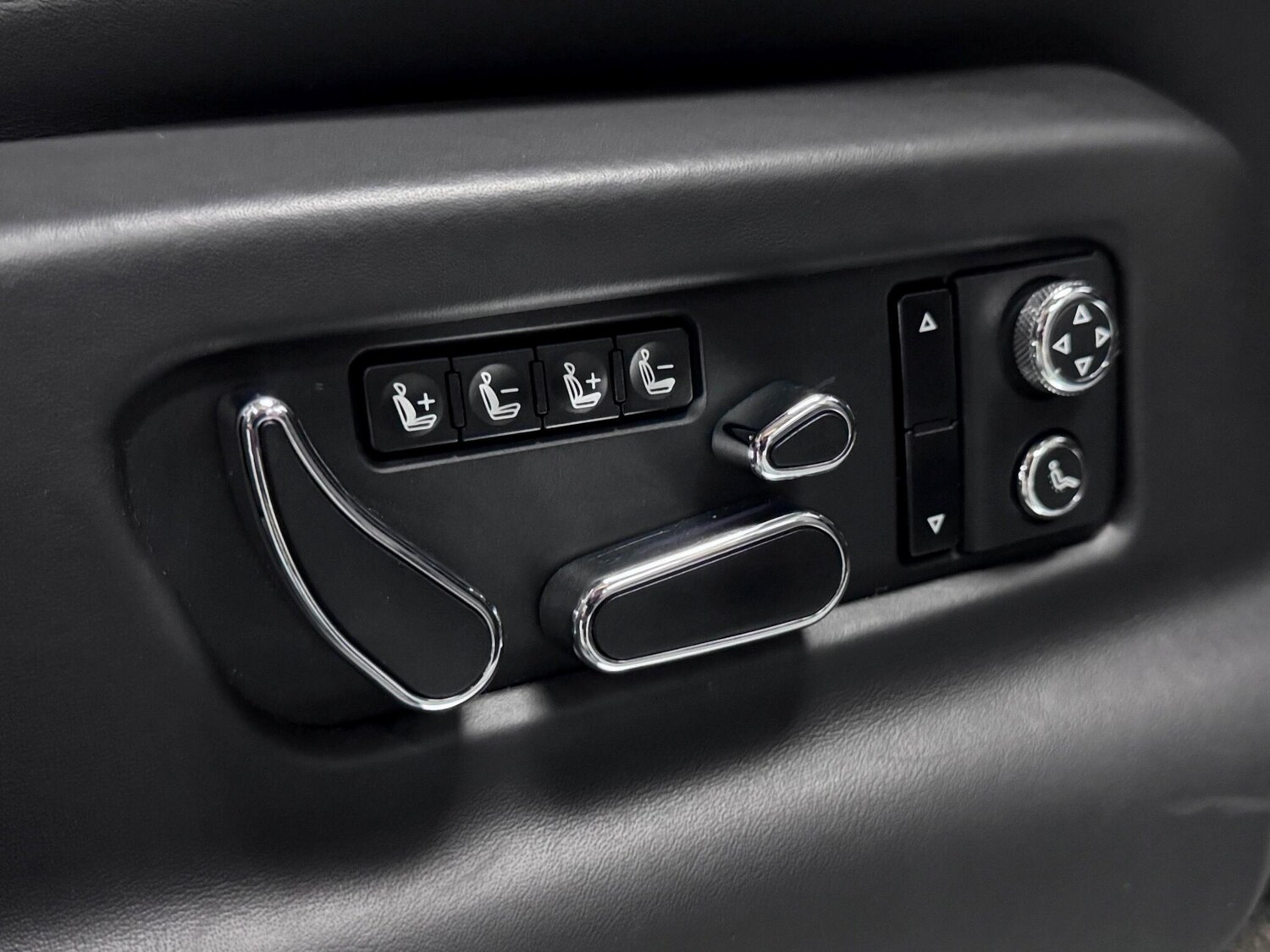 Used Bentley Bentayga 2017 for sale - 77468453: Photo 19