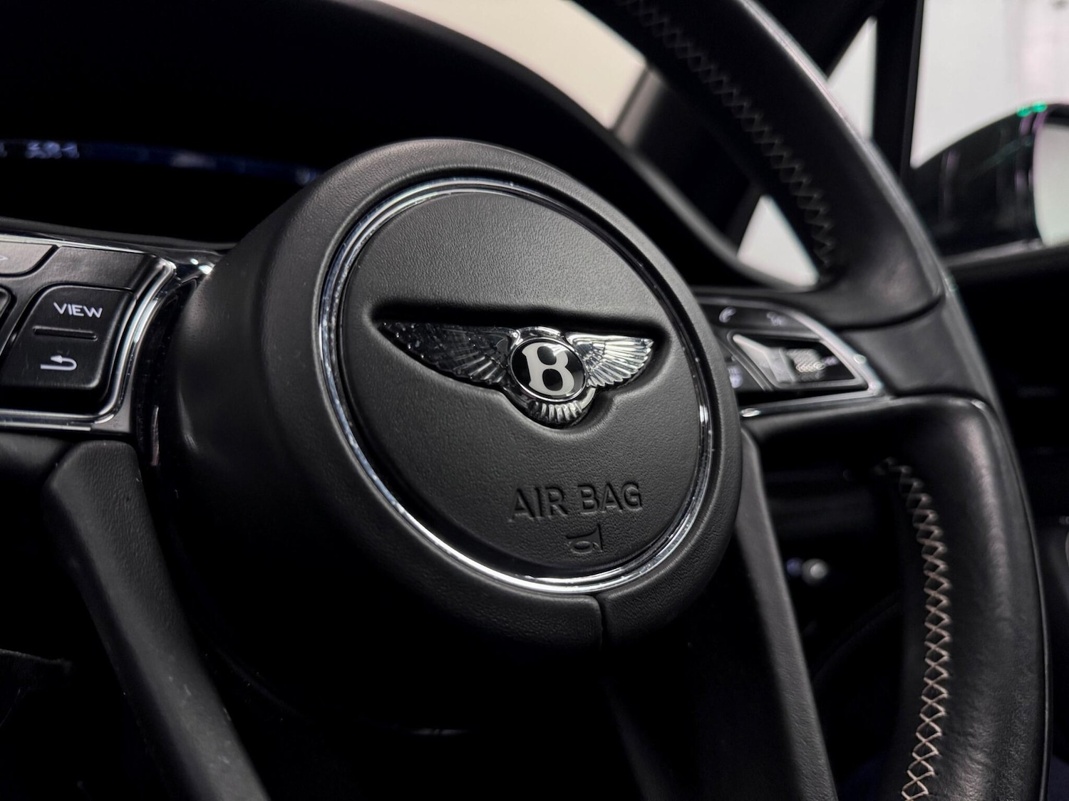 Used Bentley Bentayga 2017 for sale - 77468453: Photo 40