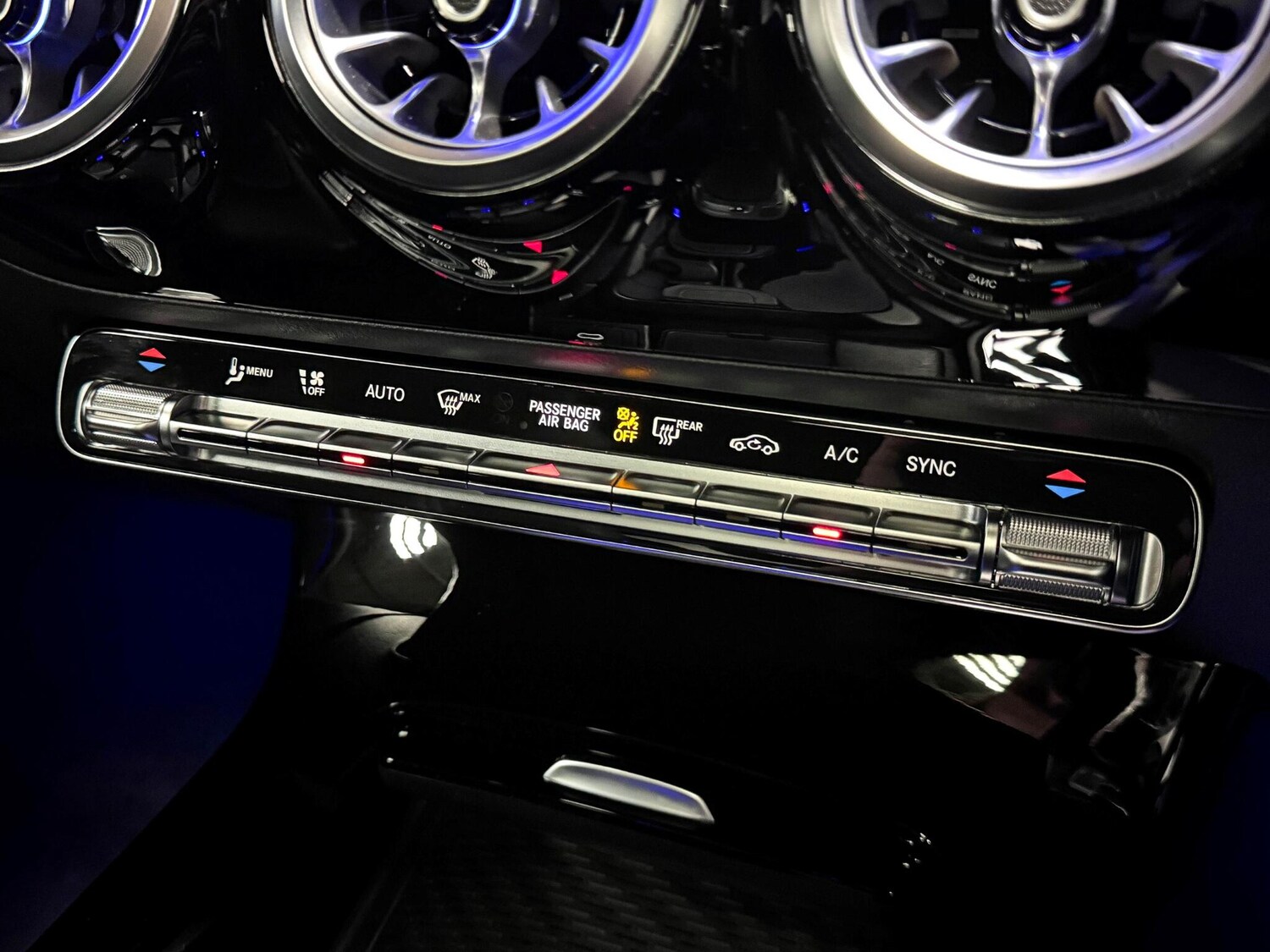 Used Mercedes-Benz CLA 2023 for sale - 76786636: Photo 32