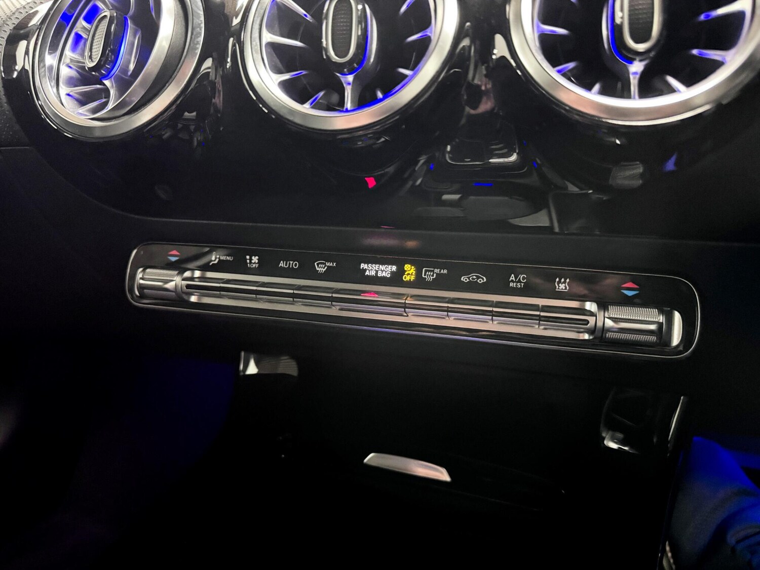 Used Mercedes-Benz A-Class 2021 for sale - 77993380: Photo 34