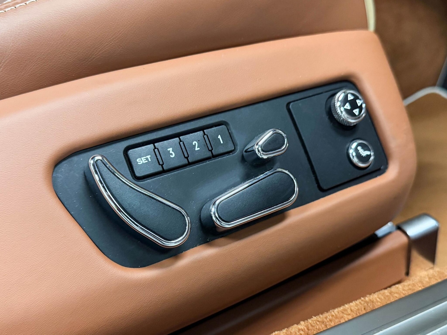 Used Bentley Continental 2015 for sale - 76952452: Photo 29