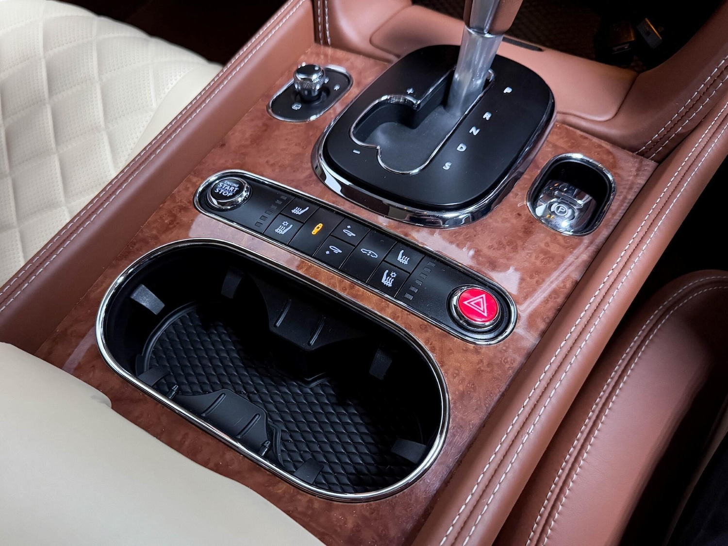 Used Bentley Continental 2015 for sale - 76952452: Photo 41