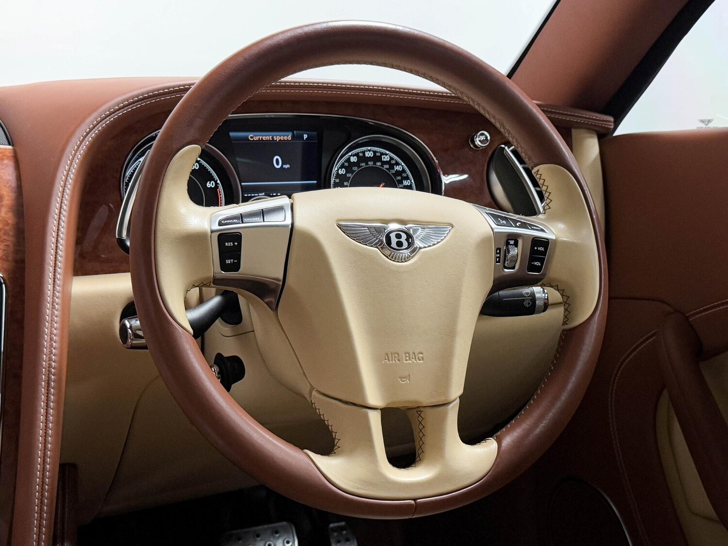 Used Bentley Continental 2015 for sale - 76952452: Photo 48