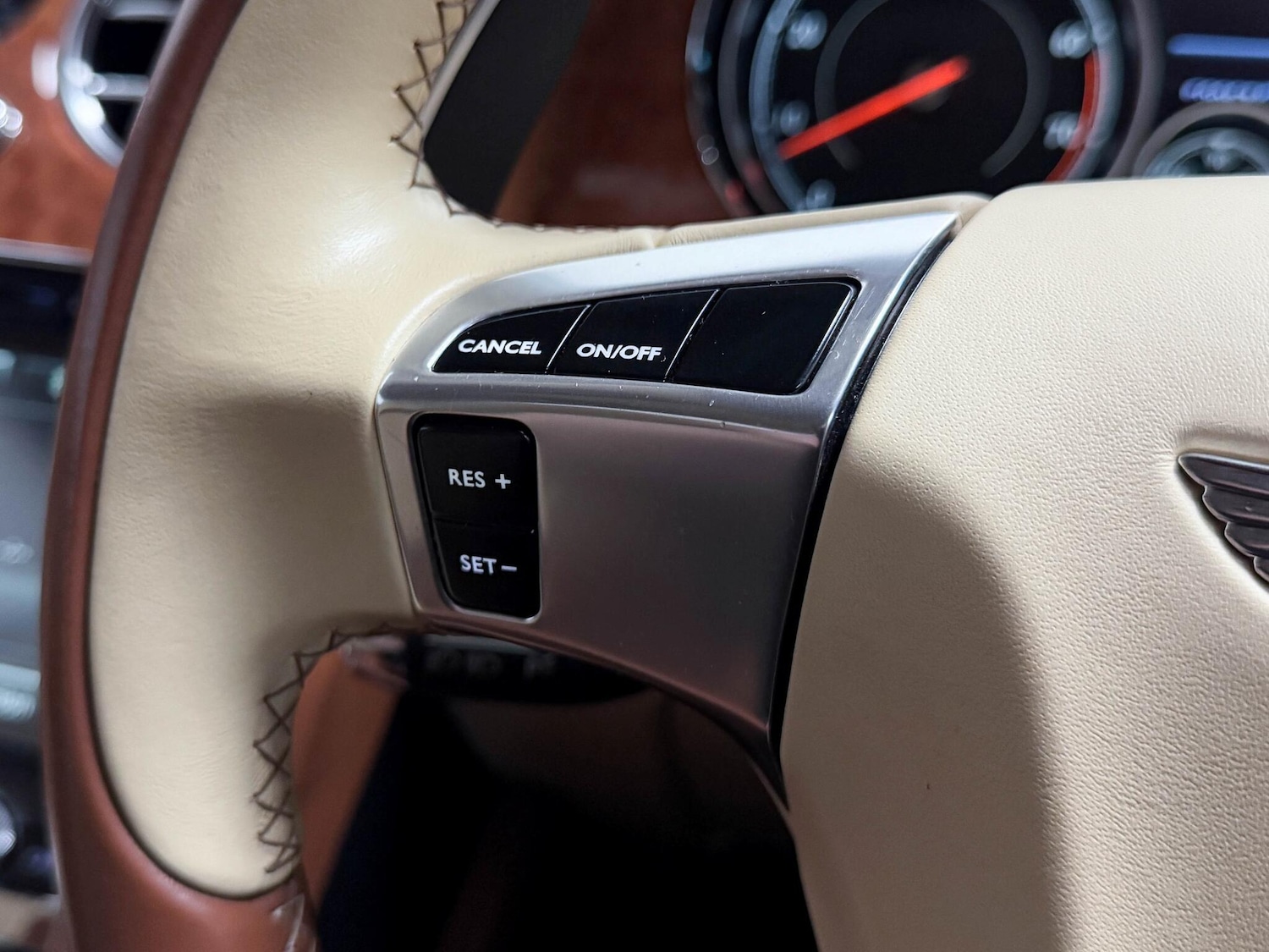 Used Bentley Continental 2015 for sale - 76952452: Photo 50