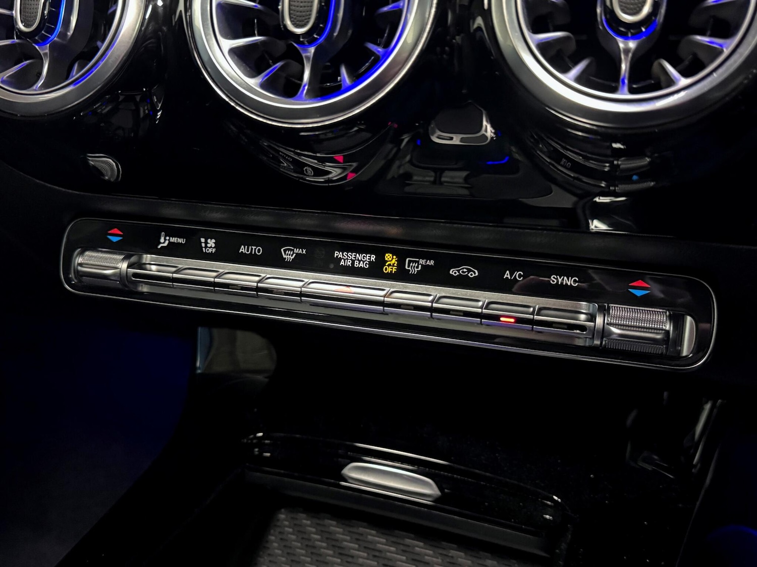 Used Mercedes-Benz CLA 2024 for sale - 76701323: Photo 32