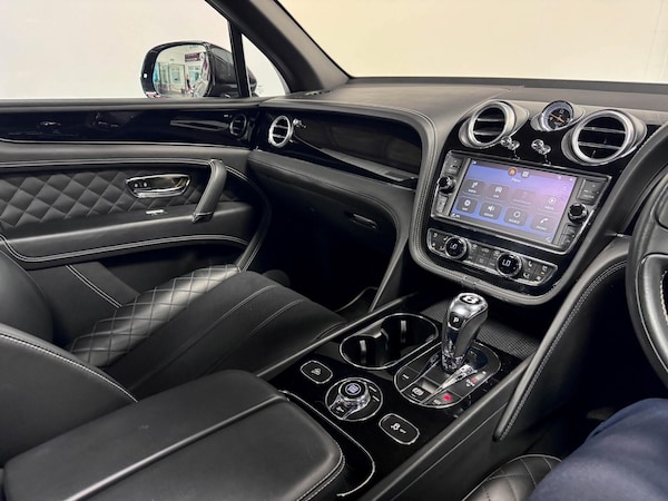Used Bentley Bentayga 2017 for sale - 75732346: Photo 29