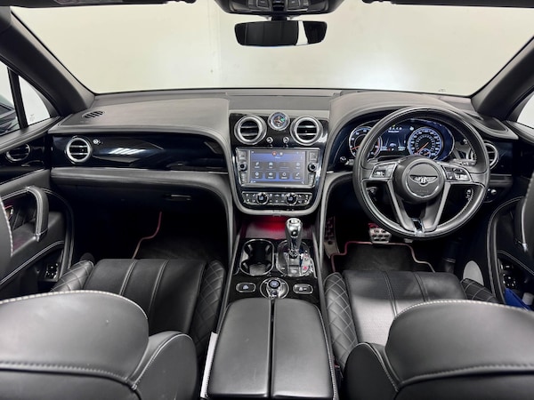 Used Bentley Bentayga 2017 for sale - 75732346: Photo 2