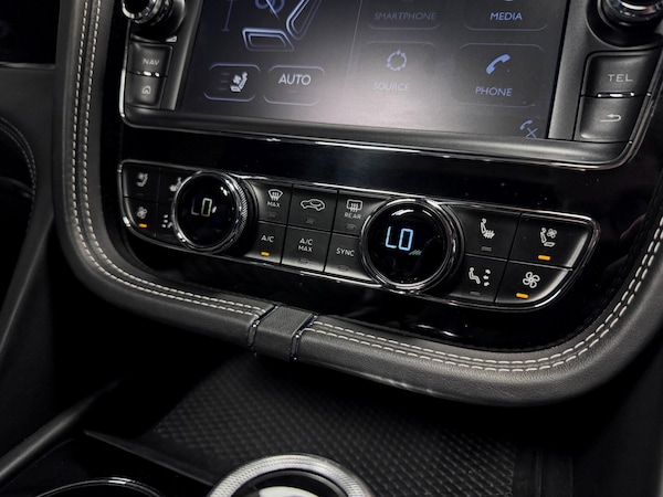 Used Bentley Bentayga 2017 for sale - 75732346: Photo 36