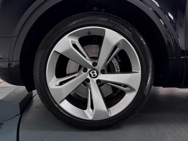 Used Bentley Bentayga 2017 for sale - 75732346: Photo 65