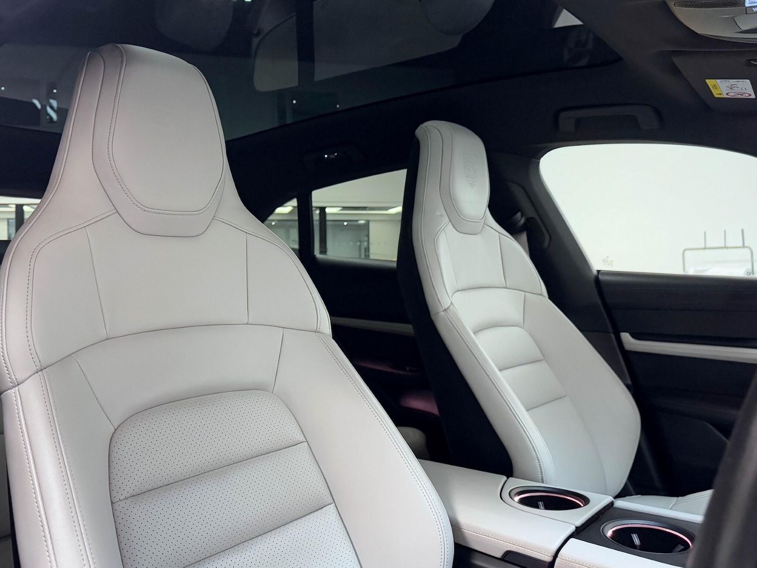 Used Porsche Taycan 2021 for sale - 76513304: Photo 23