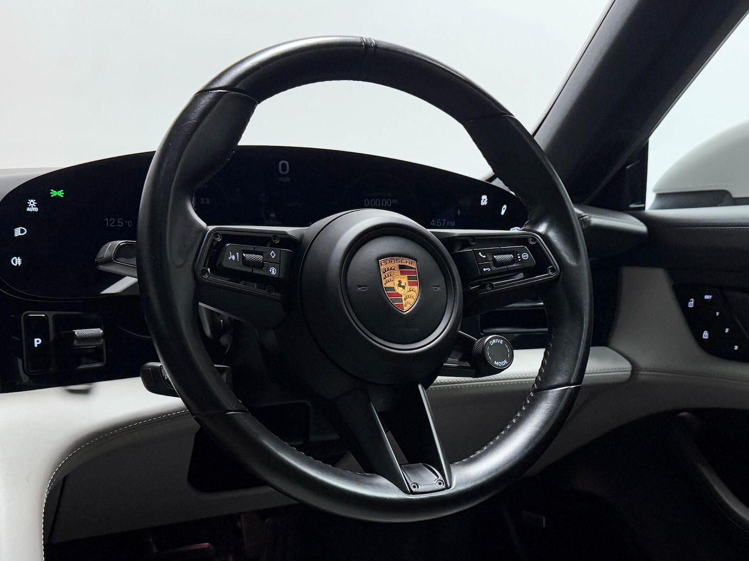 Used Porsche Taycan 2021 for sale - 76513304: Photo 34