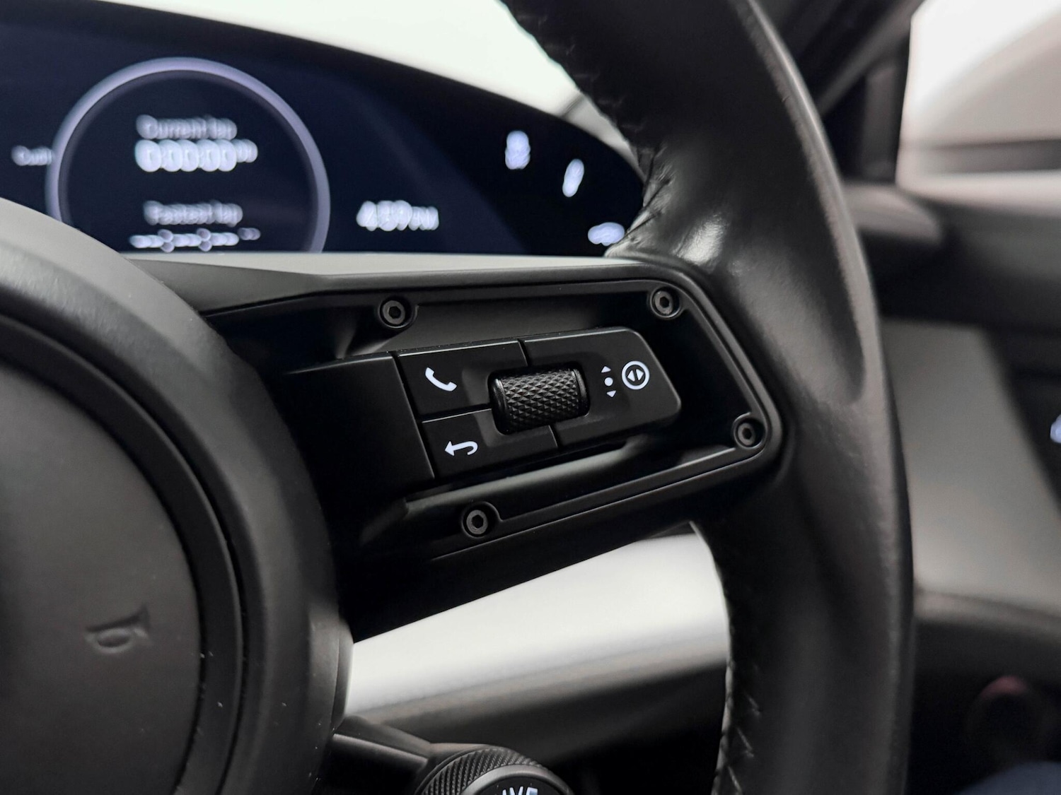 Used Porsche Taycan 2021 for sale - 76513304: Photo 39