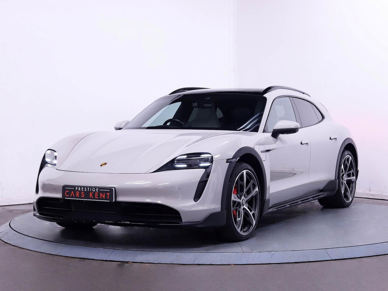 Used Porsche Taycan 2021 for sale - 76513304: Photo 6