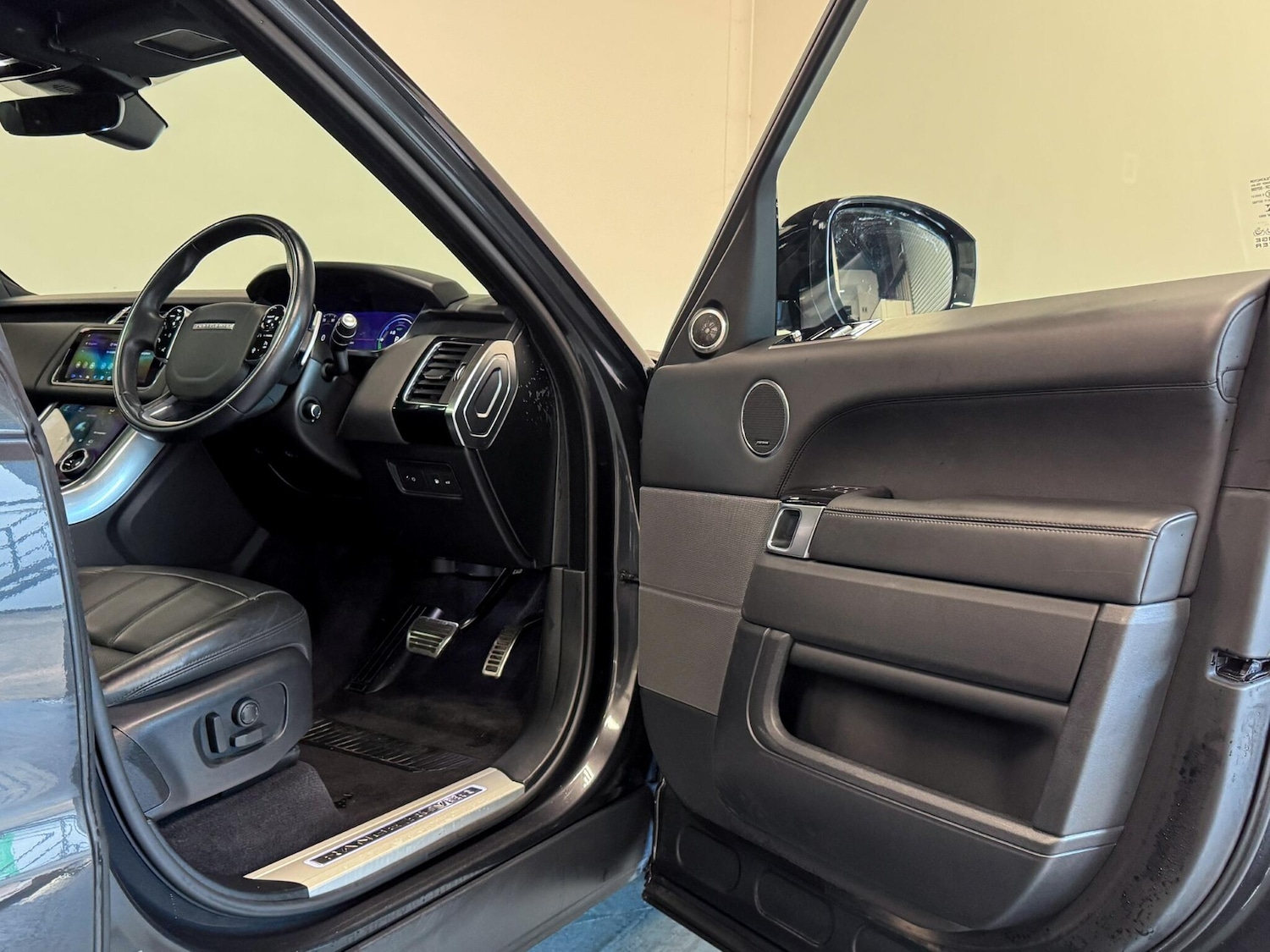 Used Land Rover Range Rover Sport 2020 for sale - 77330905: Photo 16