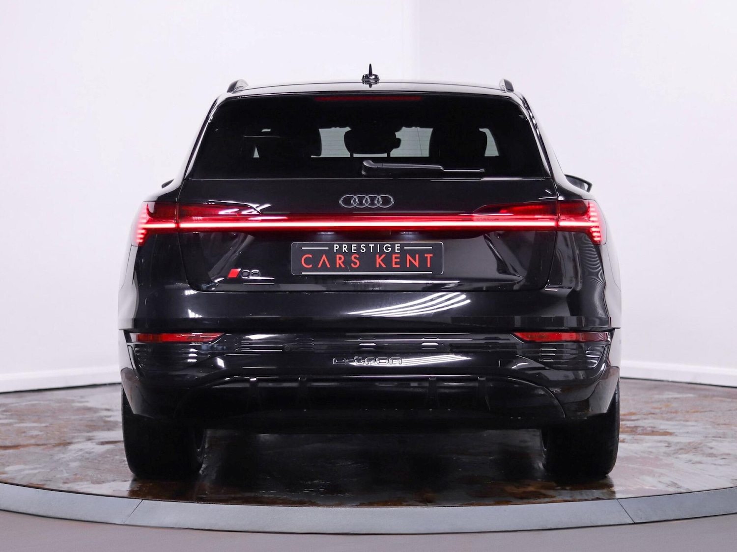 Used Audi Q8 e-tron 2023 for sale - 77425578: Photo 11