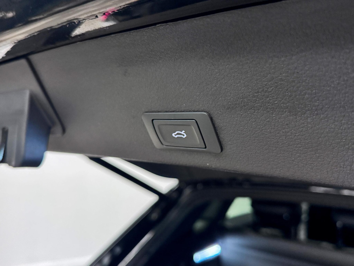 Used Audi Q8 e-tron 2023 for sale - 77425578: Photo 13