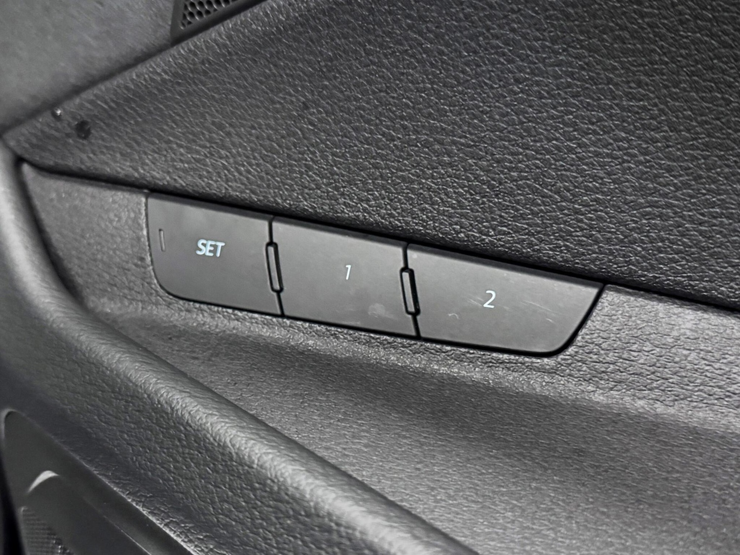 Used Audi Q8 e-tron 2023 for sale - 77425578: Photo 16