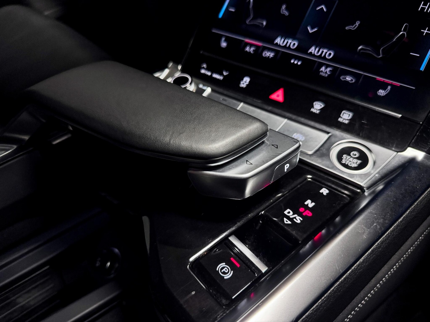 Used Audi Q8 e-tron 2023 for sale - 77425578: Photo 33