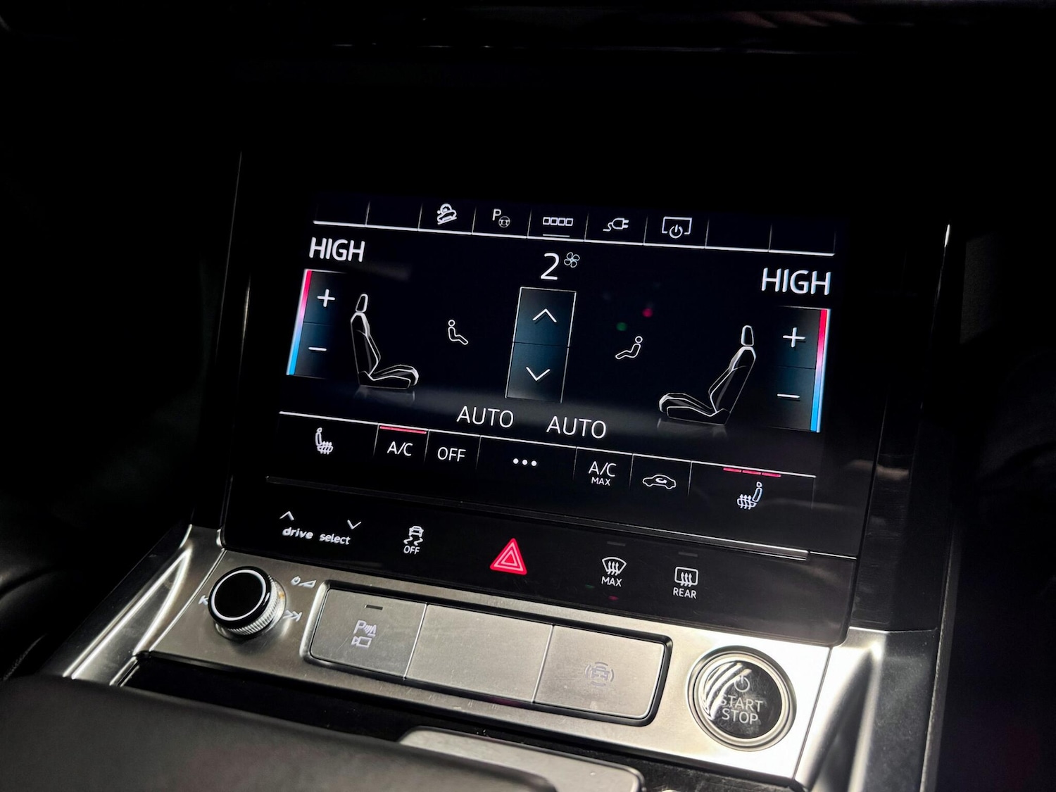 Used Audi Q8 e-tron 2023 for sale - 77425578: Photo 34