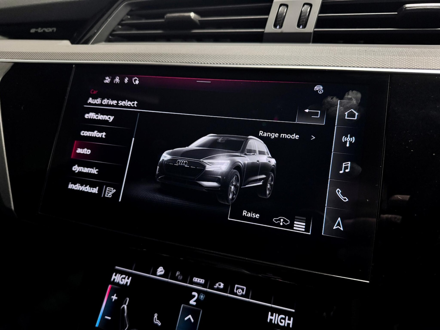 Used Audi Q8 e-tron 2023 for sale - 77425578: Photo 47