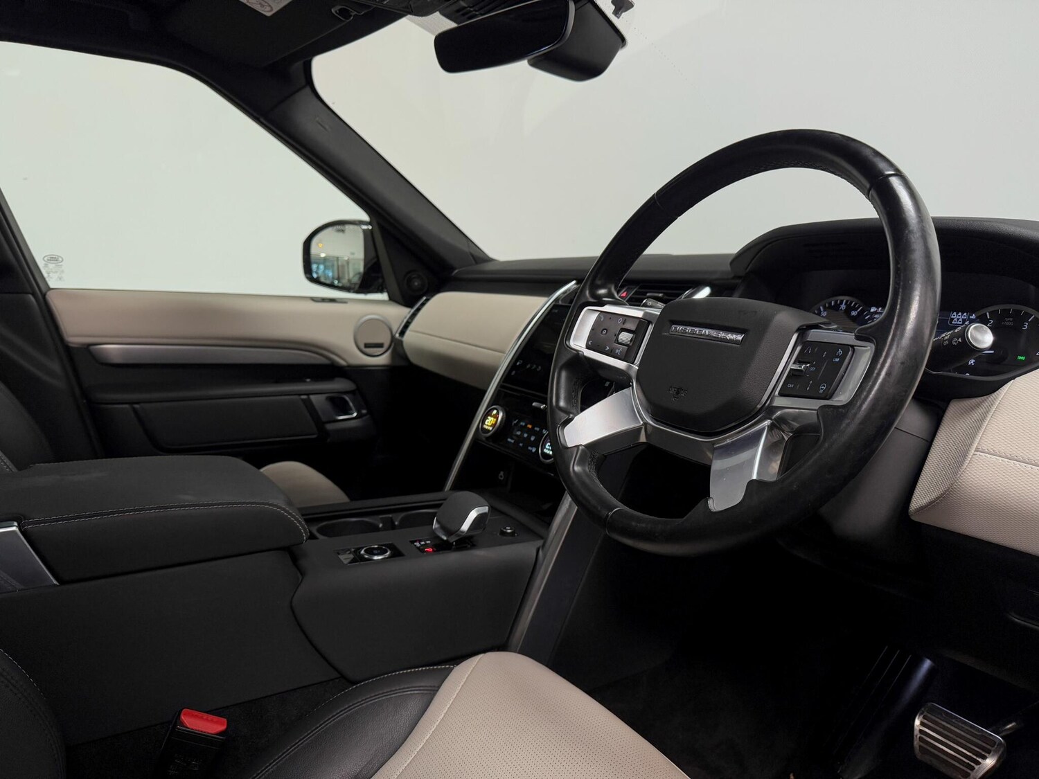 Used Land Rover Discovery 2022 for sale - 76389031: Photo 22