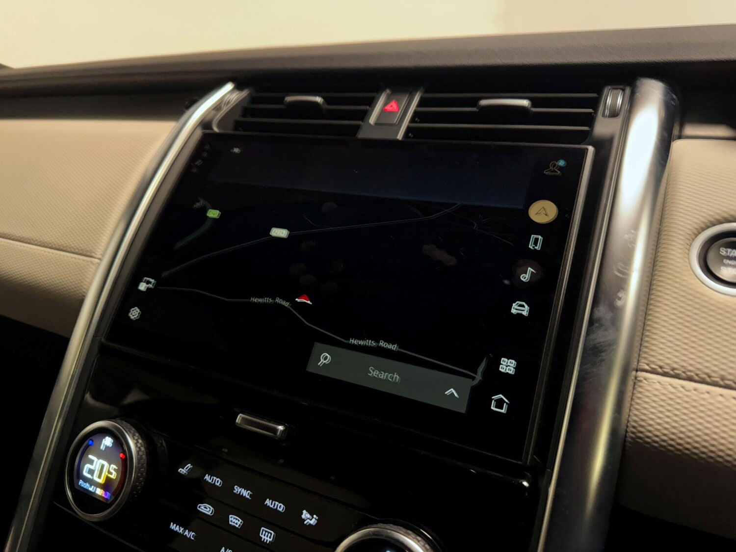 Used Land Rover Discovery 2022 for sale - 76389031: Photo 40