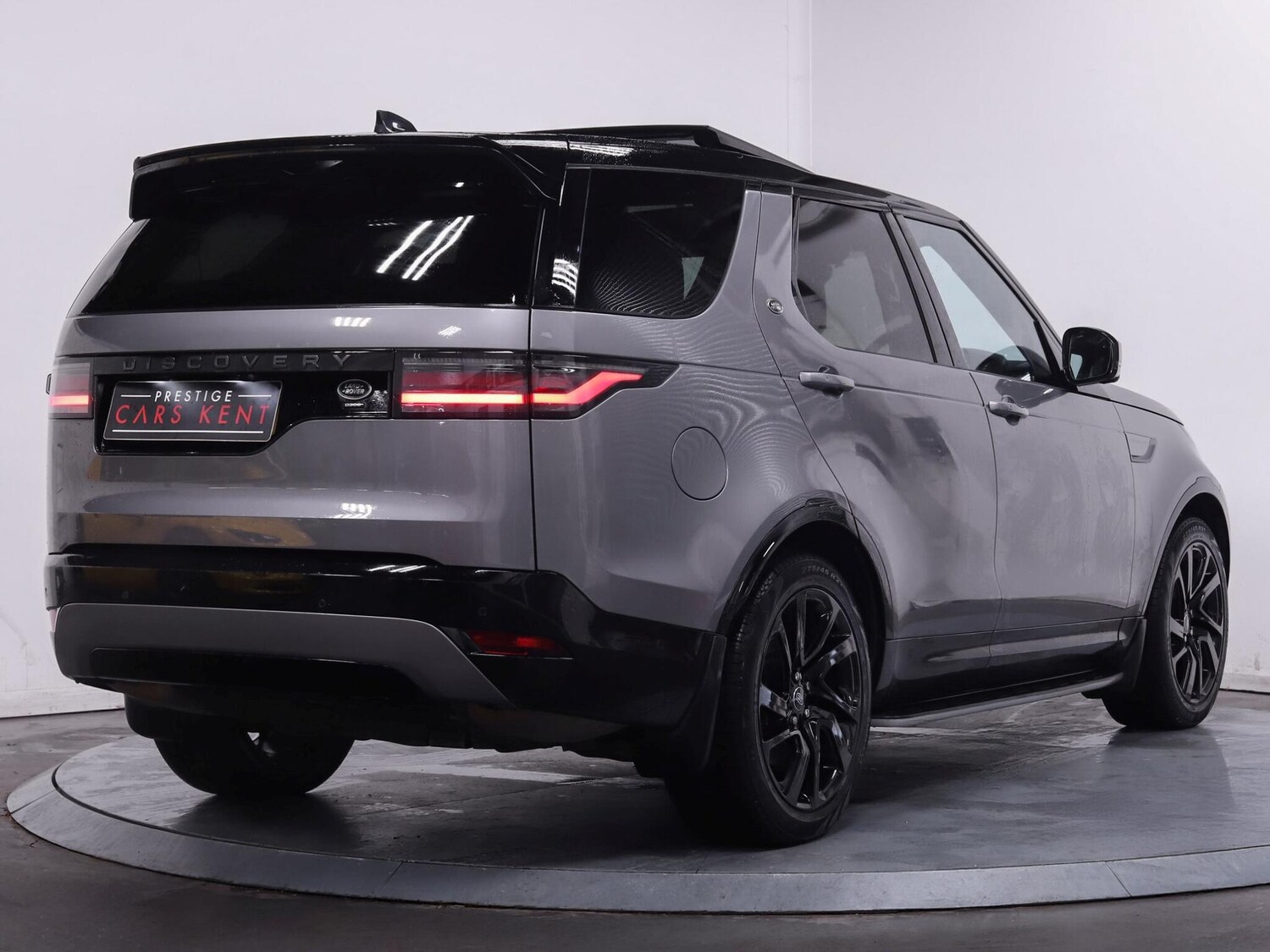 Used Land Rover Discovery 2022 for sale - 76389031: Photo 9