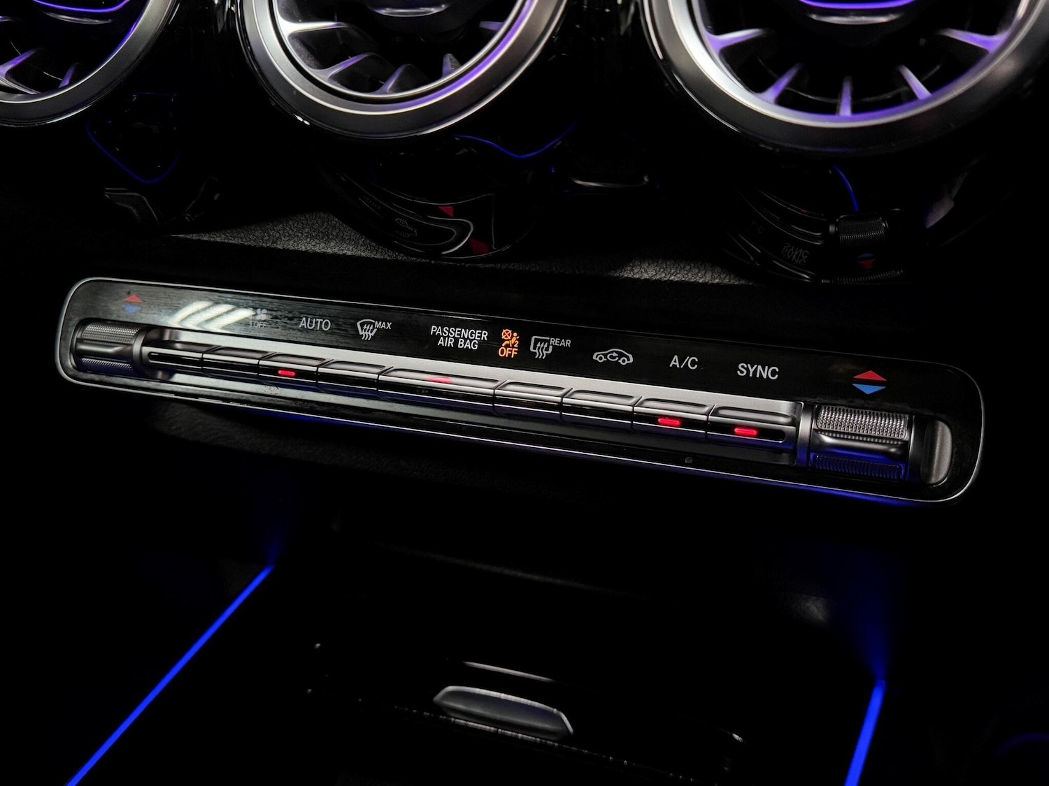 Used Mercedes-Benz GLB 2022 for sale - 76337916: Photo 33