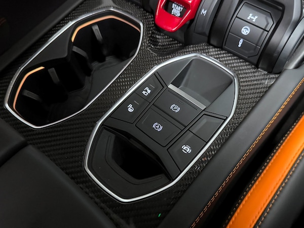 Used Lamborghini Urus 2024 for sale - 76215428: Photo 48