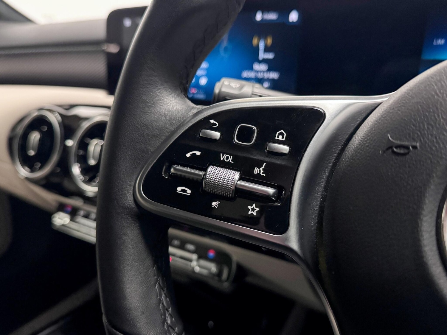 Used Mercedes-Benz A-Class 2021 for sale - 76607766: Photo 32